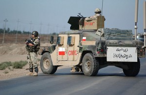 Polski patrol CIMIC w Iraku / Źródło: Wikimedia