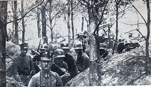 Powstańcy wielkopolscy w okopach, styczeń 1919 / Źródło: Wikimedia