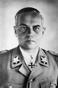 SS-Obergruppenführer Felix Steiner - I dowódca dywizji "Wiking"/ Źródło: http://commons.wikimedia.org/wiki/File:Bundesarchiv_Bild_146-1973-138-14A,_Felix_Steiner.jpg?uselang=pl