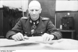 SS-Brigadefführer Herbert Otto Gille/ Źródło: http://commons.wikimedia.org/wiki/File:Bundesarchiv_Bild_101I-090-3916-14,_Russland,_Herbert_Gille.jpg
