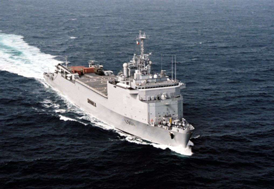 Sargento Aldea - wielki okręt wsparcia logistycznego - pływający dok, baza śmigłowcowa, w służbie od 2011 roku pod banderą Chilijskiej Marynarki Wojennej (Armada de Chile.). Źródło: infodefensa.com