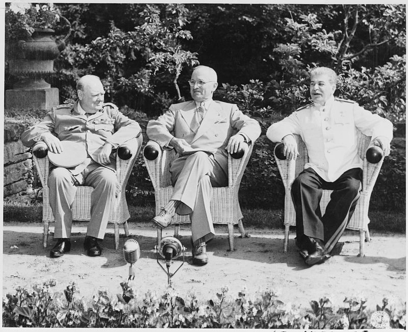 Od lewej - Churchill, Truman i Stalin w Poczdamie. / wikipedia.pl