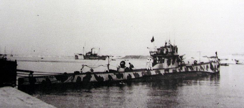 Okręty tego typu były podwodnymi okrętami oceanicznymi z częściowo podwójnym kadłubem, operującymi na głębokości do 110 m. Wszystkie zostały wybudowane przez stocznię Cantieri Navali Tosi w Tarencie. Powstały jako rozwinięcie typu Archimede. Dwa okręty drugiej serii: Archimede i Torricelli były budowane w tajemnicy i otrzymały nazwy przejęte po dwóch poprzednikach przekazanych w 1937 r. hiszpańskim nacjonalistom, w celu ukrycia tego faktu. Źródło: wikimedia.org