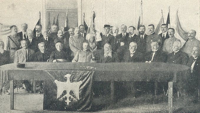 Uroczystość wręczenia sztandaru bajończykom, 1914 r. Źródło: wikimedia.org