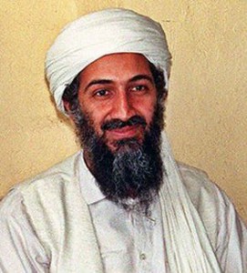 Osama bin Laden- najbardziej rozpoznawalna twarz międzynarodowego terroryzmu / Źródło: Wikimedia Commons