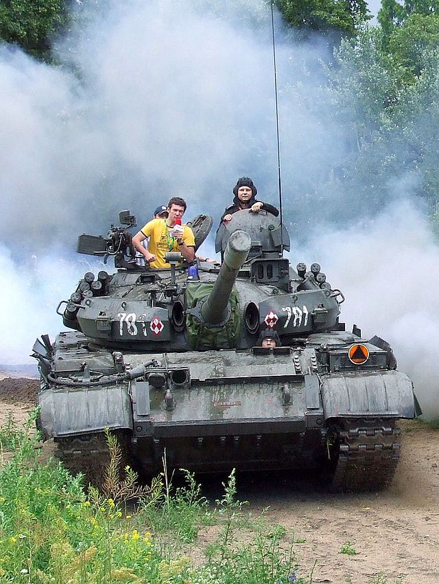 Czołg T-55AM jako eksponat w Muzeum Polskiej Techniki Wojskowej / Źródło: Wikimedia