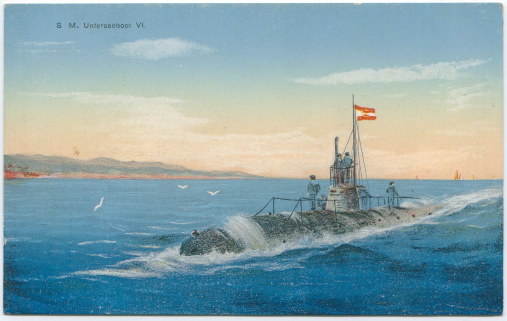 Na koloryzowanej pocztówce austro-węgierski okręt podwodny U 6 (typ U 5) [Holland]) wchodzi do portu w okresie przedwojennym. Źródło: kuk-kriegsmarine.it