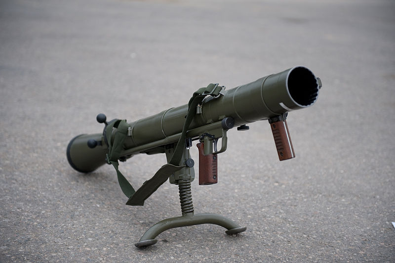 Carl Gustaf M2 - kal. 84 mm, 1130 mm, 14,2 kg; Źródło: Wikipedia 