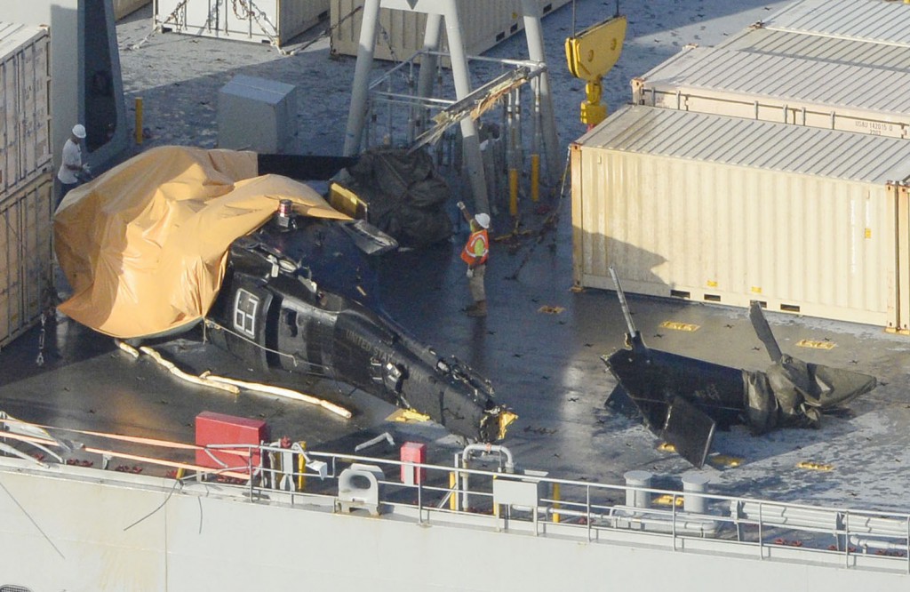 Śmigłowiec UH-60 Blackhawk rozbił się podczas misji treningowej około 30 km na południe od Okinawy. (Ryosuke Uematsu/Kyodo News via AP)