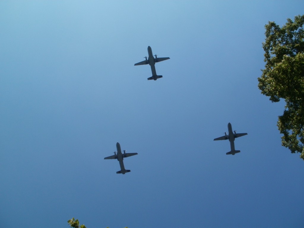Trzy C-295M
