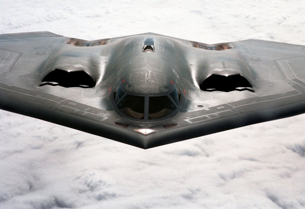 B-2 widziany od przodu (Wikimedia Commons)