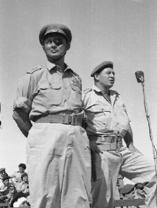 Mosze Dajan głównodowodzący wojsk izraelskich/ Źródło: Wikimedia Commons