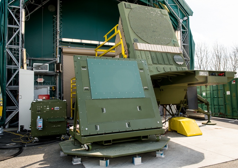 Radar AESA systemu Patriot. / fot. Raytheon.