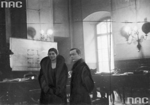 Rita Gorgon i jej adwokat Mieczysław Ettinger (1933)/Źródło: NAC (http://www.audiovis.nac.gov.pl/obraz/172252/424bfefba9c714eea3c33052bd55a871/)