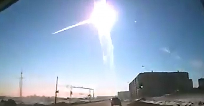 Meteoryt, który zaobserwowano nad południowym Uralem, 15 lutego 2013 roku. Źródło: domena publiczna