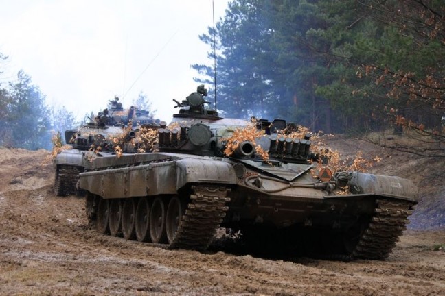 Znaczna część czołgów T-72M/M1 została wycofana do rezerwy jednakże w służbie czynnej nadal pozostaje 174 egzemplarze. Czołgi w obecnej wersji już od kilkunastu lat nie spełniają żadnych współczesnych wymagań pola walki? / Źródło: 15bz.wp.mil.pl