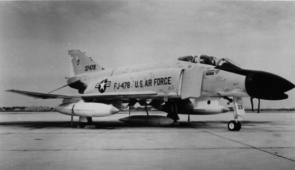 F-4C. Źródło: aviation-history.com 