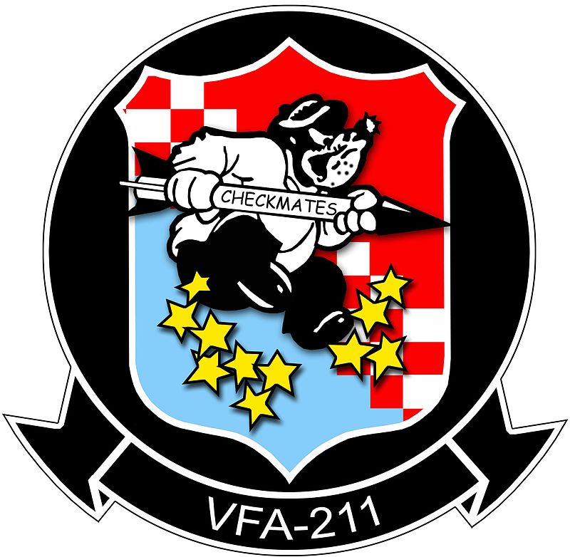 Emblemat Dywizjonu Myśliwsko-Bombowego VFA-211 "Fighting Checkmates? stacjonującego w NAS Oceana w Virginia Beach.