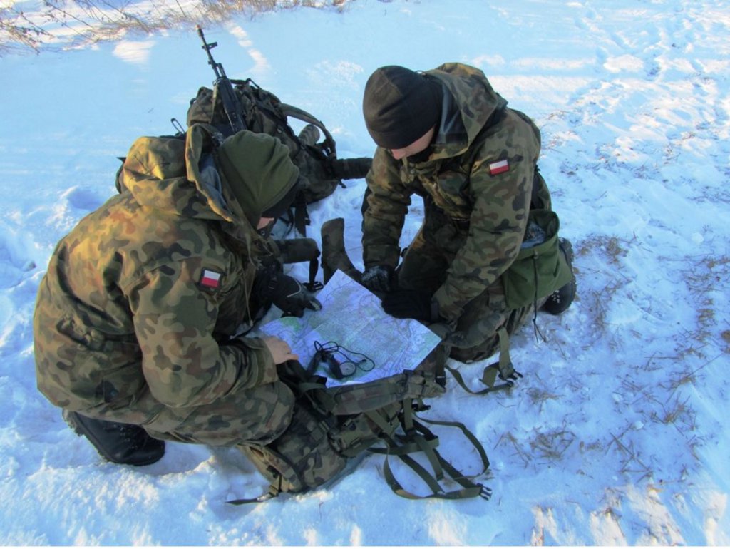 Żołnierze 22 Karpackiego Batalionu Piechoty Górskiej podczas szkolenia SERE na poziomie "B" / http://22kbpg.wp.mil.pl 